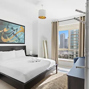 Lux 2br With Views Of Marina, Pool & Gym Apartment *