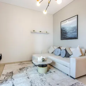Apartment By Latinem Luxury 1br Cvr A2504 Near Burj Khalifa *