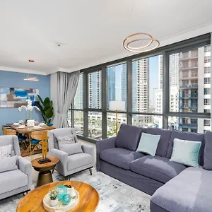 Ultimate / 7 People / Spacious / Creek With Marina Views Apartment Dubai