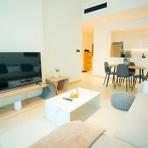 Luxury 2 Bedroom Unit, Prime Location * Dubaj