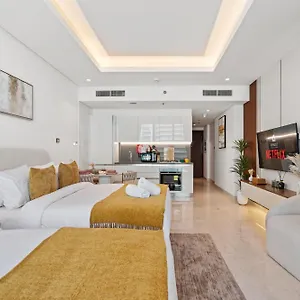 Apartment Luxurious New Studio! 2 Double Beds! Sleek Design & High-end Amenities In Downtown Dubai