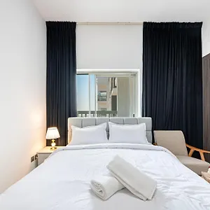 Stylish With Stunning Views In Dubailand