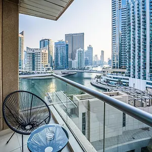 Near Jbr Beach, Park Island Marina * Dubái