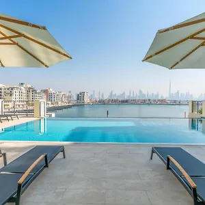 Ultimate With Big Terrace, Amazing Sunset, Perfect For 4 People Apartment Dubai