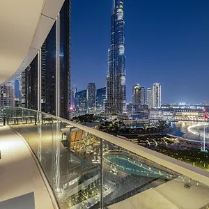 Stunning Burj & Fountain Views Luxury 2 Br * دبي