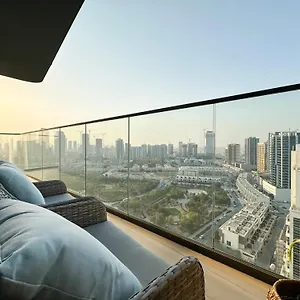 Apartment Shadow Lounge Work Station & Skyline Views *