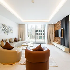The Sterling By Omniyat With Burj Khalifa View