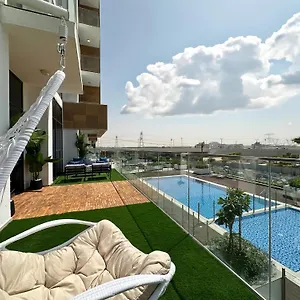 Exquisite 2br Oasis W Pool View In Meydan