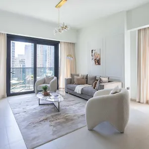 Apartment Frank Porter - Act 1 Act 2 Dubai