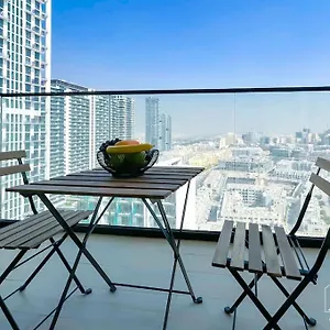Views & Comforts At Binghatti Emerald Апартаменты
