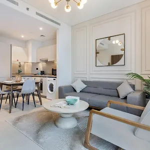 By Latinem Luxury 1br Cv A2707 Near Mall شقة دبي