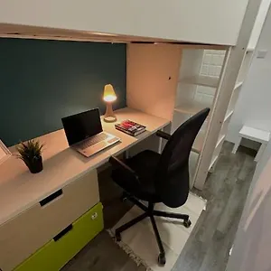 Loft In Al Barsha 1 Near Moe Metro Pansiyon