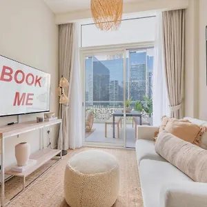 Daire Bali-inspired 1-bedroom For 4 In Business Bay