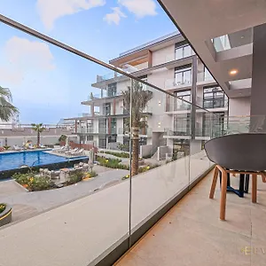 Pool View-stylish Retreat In Jvc Luxury Touches *
