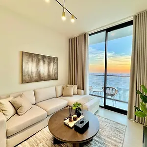 Elegant 1br In Jvc With Spacious Balcony *