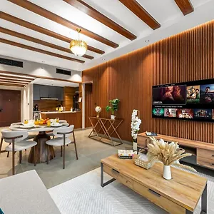 Апартаменты Luxury In The Heart Of Marina Дубай