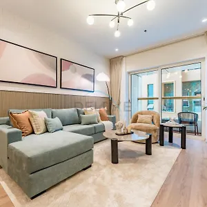 Apartament Renovated 1br With Partial Sea And Views Close To The Beach, Elite Residence, Marina By Deluxe Homes Dubaj