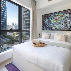 Frank Porter - Bay * Dubai