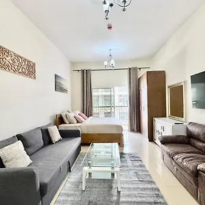 Homes2retreat - Very Spacious In The Heart Of Jvc Apartment Dubai