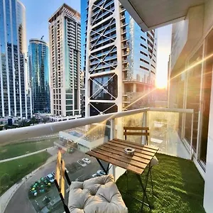 Renovated Terrace Jlt Next To Metro! Appartamento *