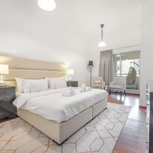 Dom wakacyjny Stylish 2br At Belvedere With Balcony Views