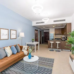 Appartamento 1br Tropical Vibes Near Skydiving And Beach!