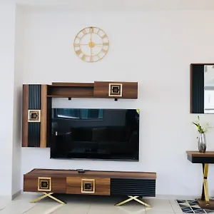Nivis Find Spacious 3Bhk Near Metro And Burj Khalifa Dubai