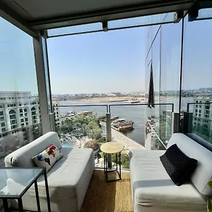 Apartment Luxury Vip, 1br, Waterfront Amazing View, D1 Tower, Jaddaf *