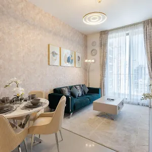Blue Bell Elegance- Chic 1br Getaway アパート ドバイ