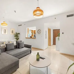 Apartment First Class 2br Elegant Urban Retreat Dubai