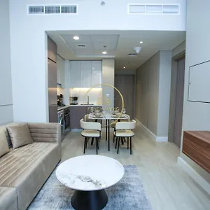 Standard 1bhk Located In Azizi Riviera 48 두바이