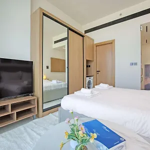 Spacious In Binghatti Jvc Modern Living 아파트 두바이