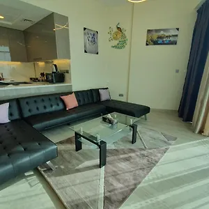 Apartment Skyline & Creek View - Homeyvillas *