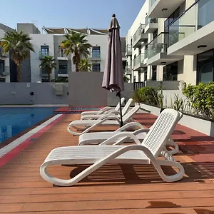 Spacious Designer Pool, Gym & Playground *