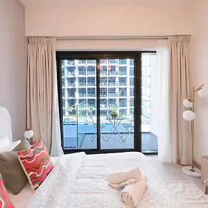 Luxury & Views In Azizi Riviera *