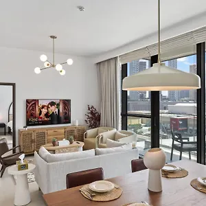 Elite Escape - 3 Bhk Burj View & Mall Access