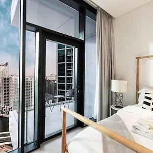 Elegant Cozy Canal View Dubai