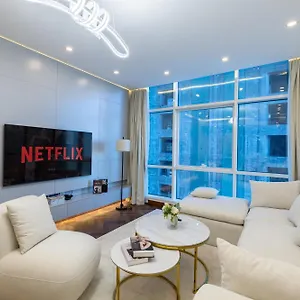 Modern 1br With High Floor Near Mall & Tram شقة