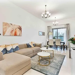 Modern 4br With Gym, Pool, Sauna & Skyline Views *
