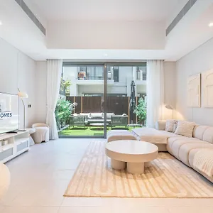 펜션 Lovely Duplex Townhouse Minutes From Downtown 두바이