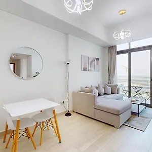 아파트 Cozy And Modern 1br For 2 두바이