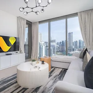 Vogue 5242 By Emaar Spacious Two Bedroom Located 20th Floor With Marina View And Balcony Amazing Infinity Pool *