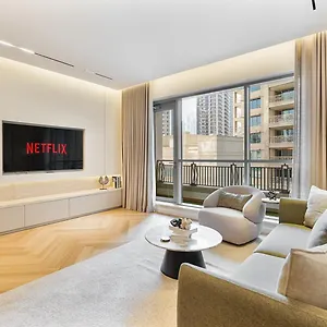 Bookable - 2 Bedroom Boulevard *