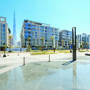 Dhh - Walk Building 10