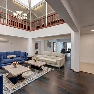 Villa J5 Four Bedroom In Al Wasl For Families Only *