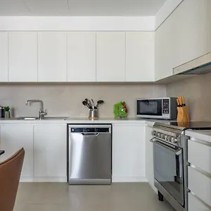 Frank Porter - Creek Horizon T1 Apartment *