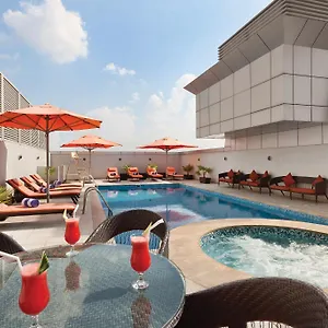 Ramada By Wyndham Deira 4* Дубай