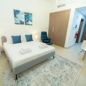 Apartment Newly Furnished Apt- Easy Access To Metro