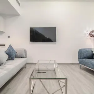Boutique Luxury Living Near Palm Jumeirah