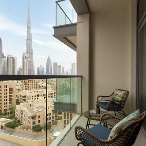 Waves - Chic With Skyline Views Apartment *